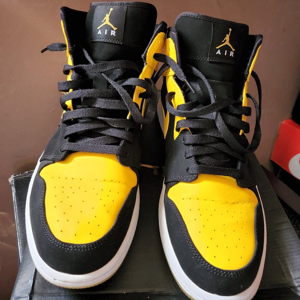 Air Jordan 1 mid New Love